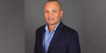 Hernando Celada: Revolutionizing Healthcare by Aligning IT with Business Strategy